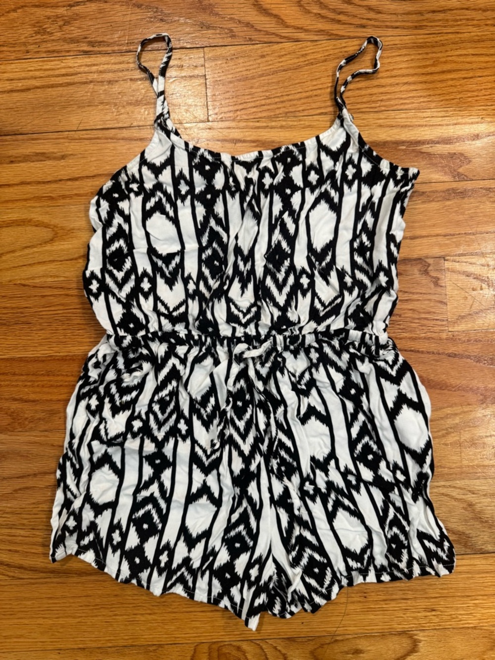 Forever 21 Black and White Printed Spaghetti-Strap Romper